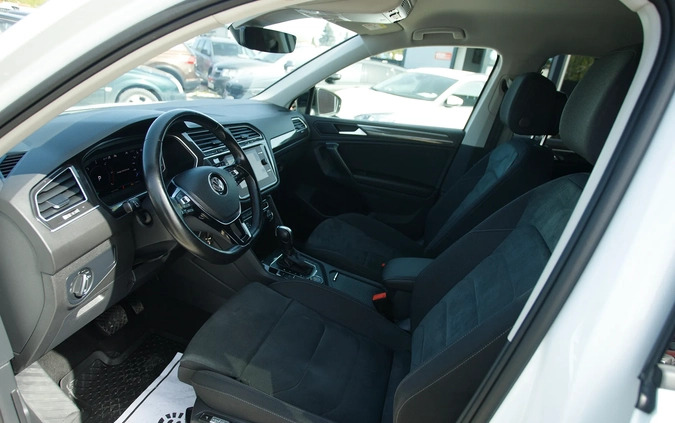 Volkswagen Tiguan cena 124900 przebieg: 200000, rok produkcji 2020 z Gostynin małe 781